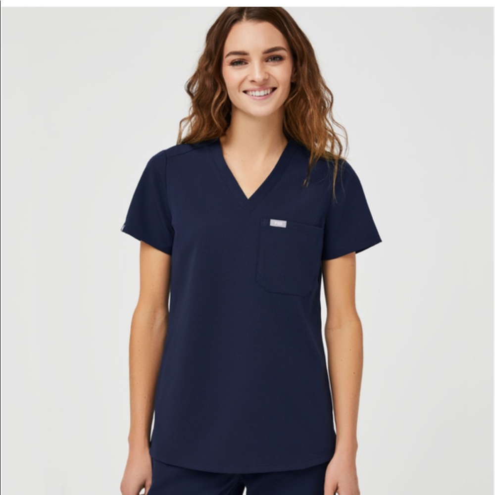 Figs Catarina Top- 1 pocket